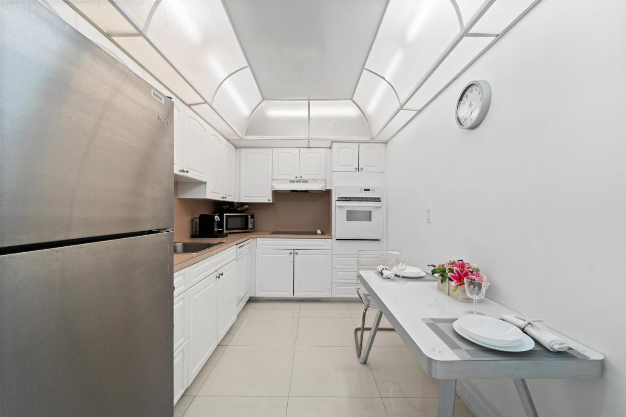 Luxury Beachfront Condo Private Beach Access, Pool & Game Room!!! Hollywood Bagian luar foto