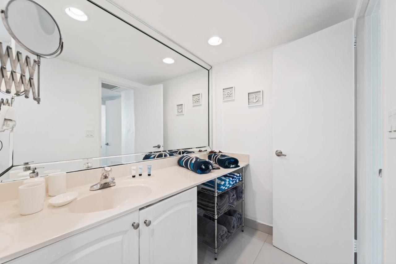 Luxury Beachfront Condo Private Beach Access, Pool & Game Room!!! Hollywood Bagian luar foto