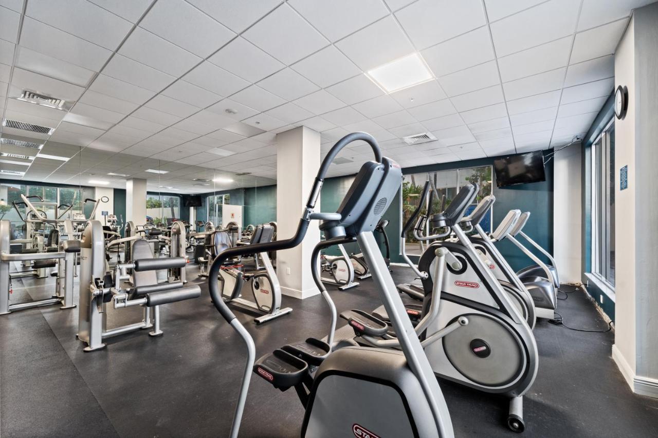 Luxury Beachfront Condo Private Beach Access, Pool & Game Room!!! Hollywood Bagian luar foto